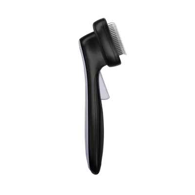 Katzenbürste nach Selbstreinigung – sauber